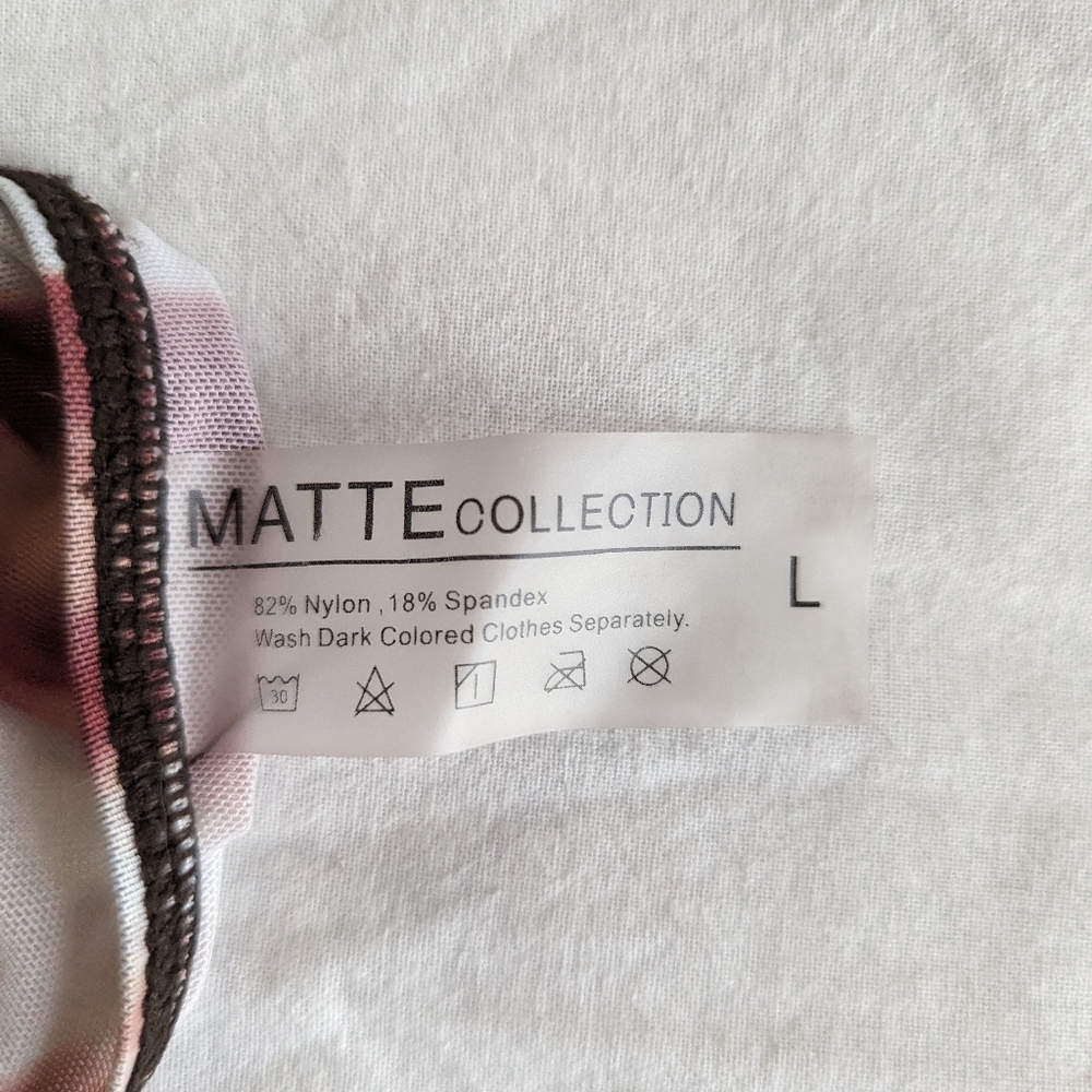 Matte Collection Sheer Cover-Up - Picture 4 of 6
